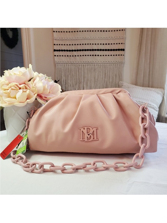 Bagley Mischka Handbags - *RARE* Blush Pink Badgley Mischka vegan leather chunky chain convertible clutch
